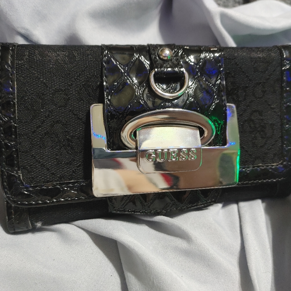 Guess wallet